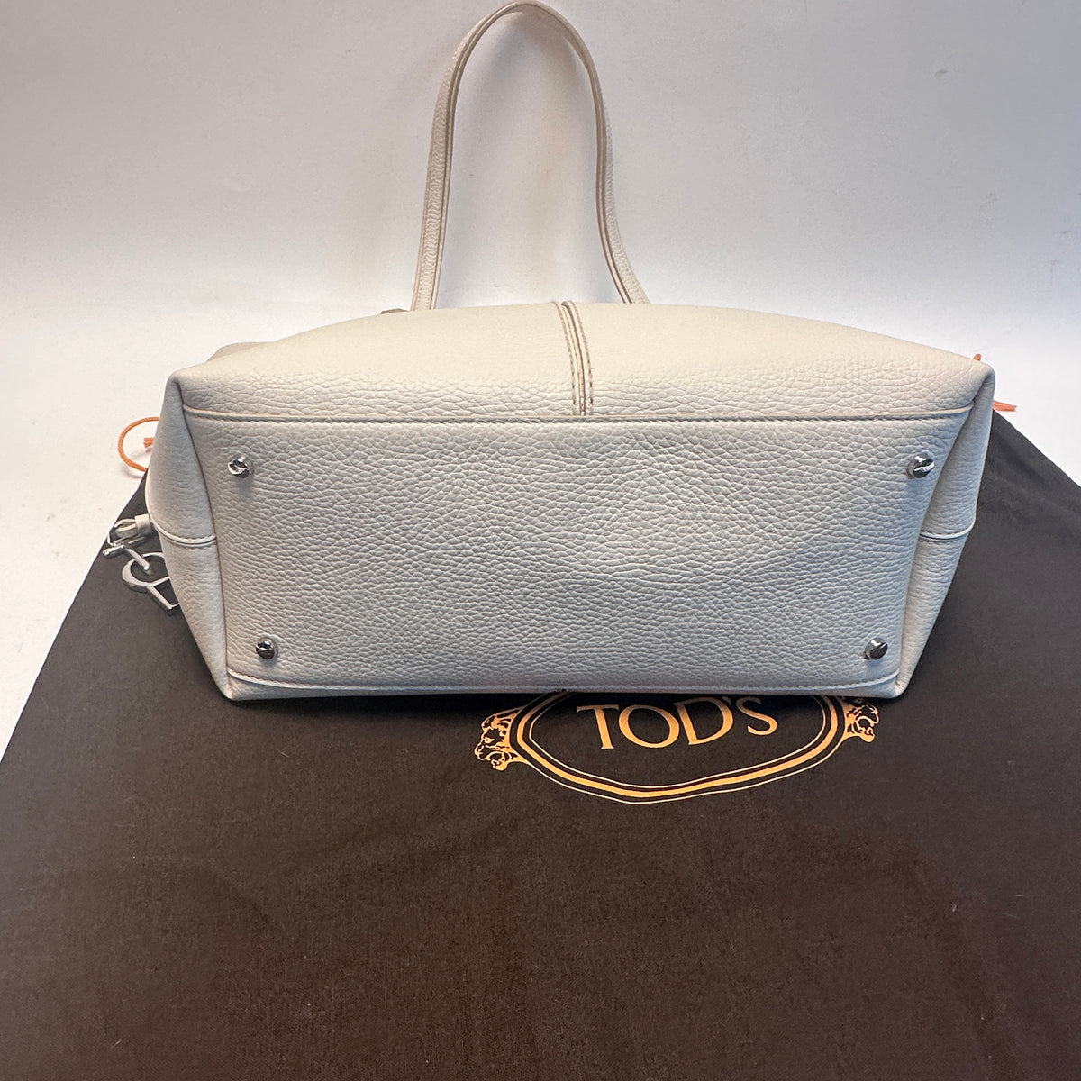 ANQ Shopping Media Zip - White