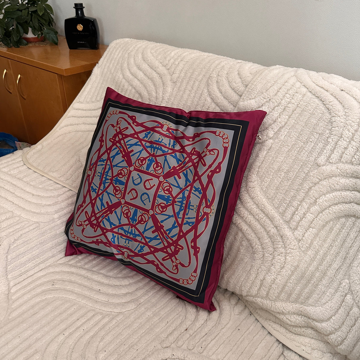Scarf-Print Cushion Cover - Red