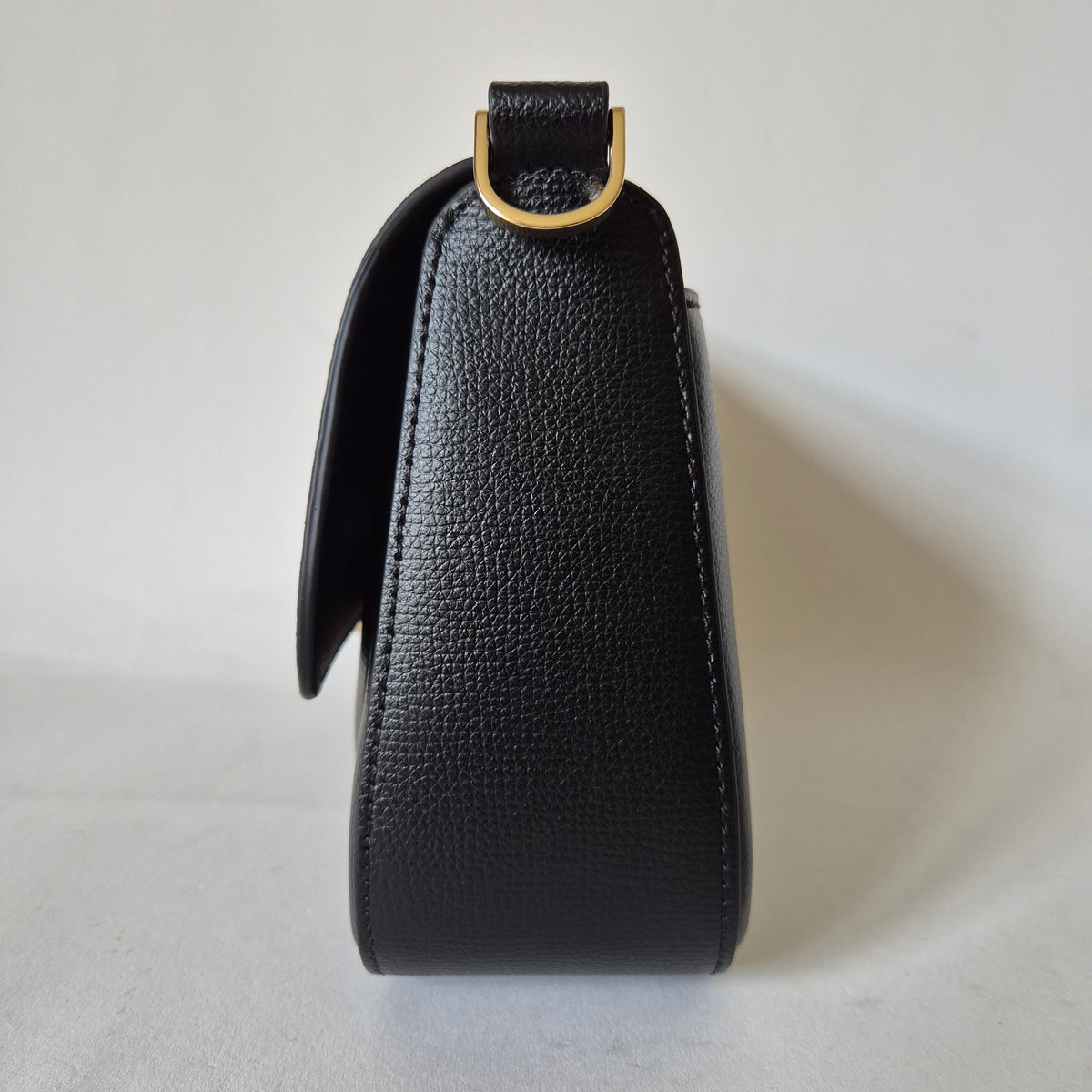 Phoebe Flap Crossbody black
