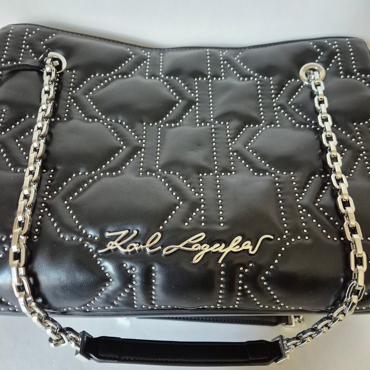 Tote Kurl Studs black