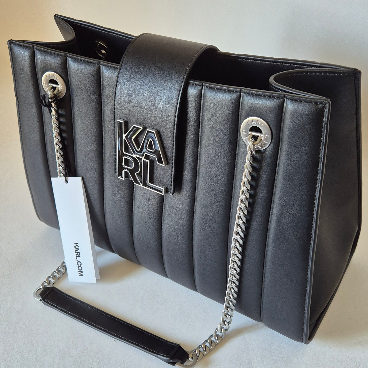 Tote Karl Logo black
