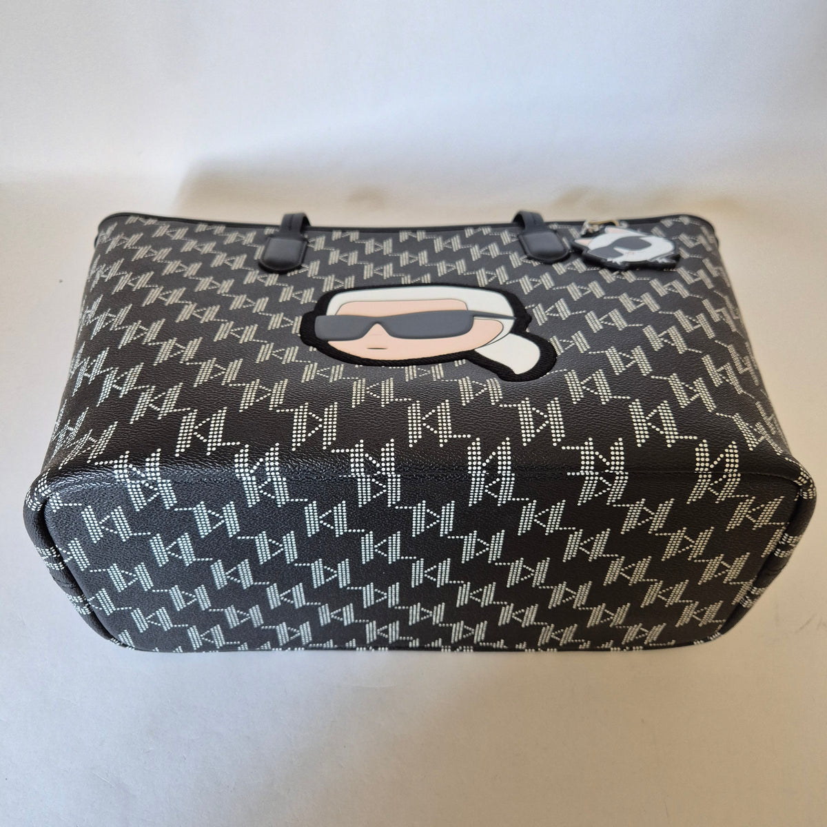 Tote Ikonik Mono black
