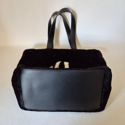 Tote Fur Logo black