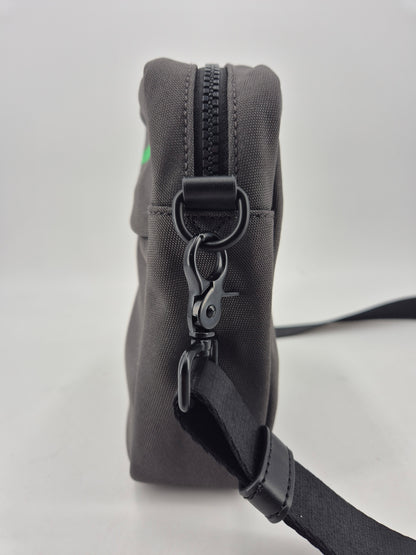 Crossbody Pass dark grey
