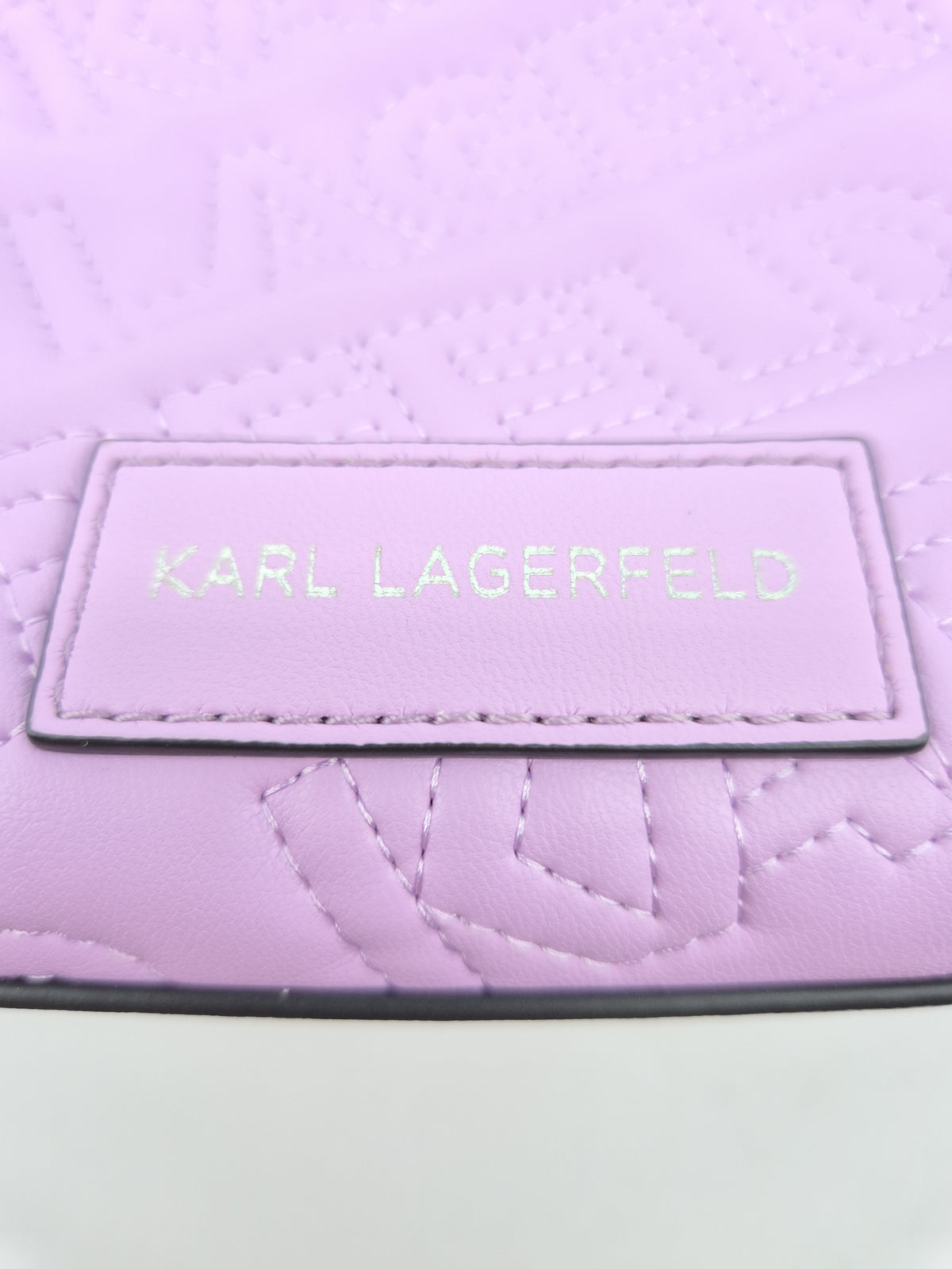 Shoulderbag K/Essential Kuilt violet