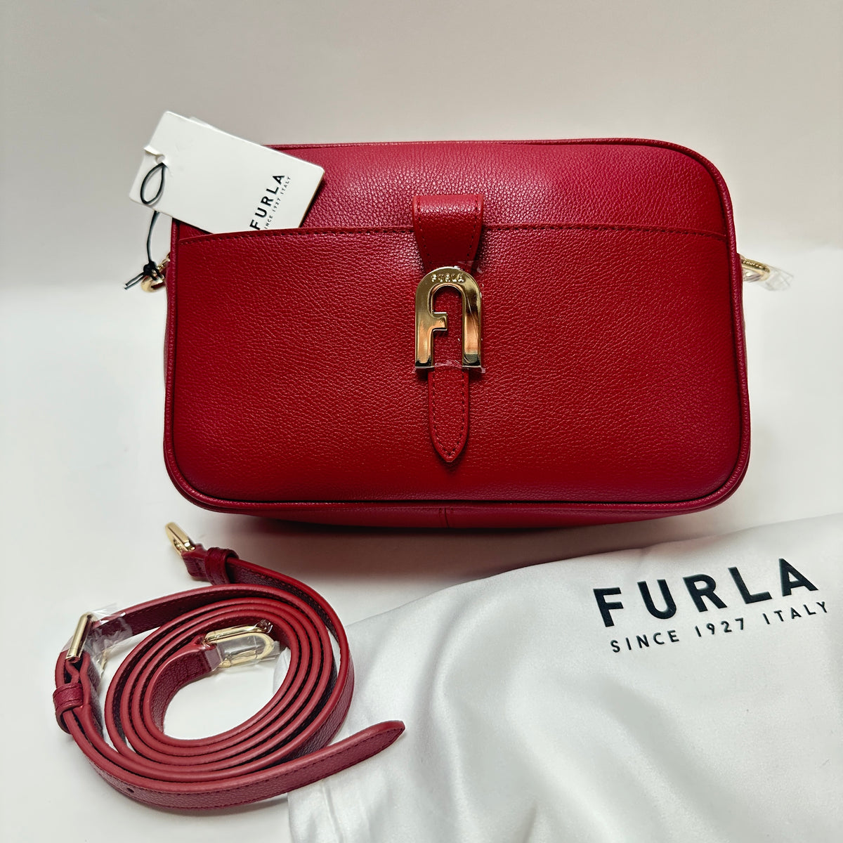 Mia Sofia Messenger Bag - Lacca