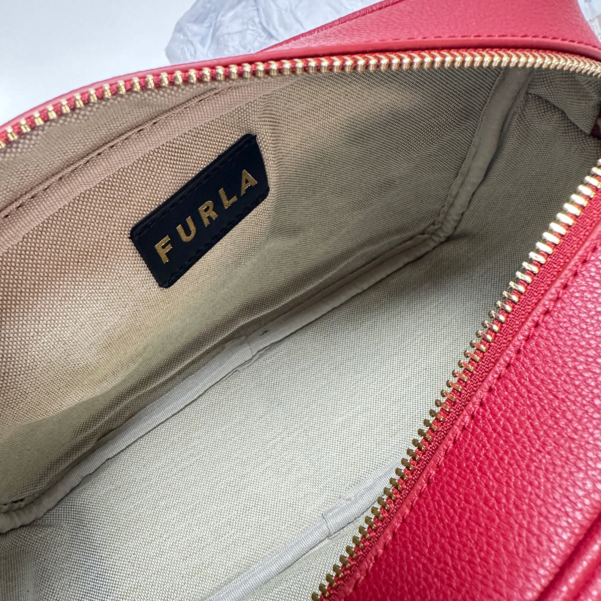 Mia Sofia Messenger Bag - Lacca
