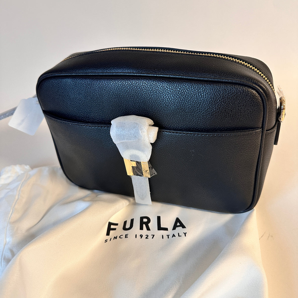 Mia Sofia Messenger Bag - Nero