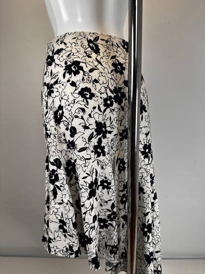 Linen Skirt Asymetric - Black/White