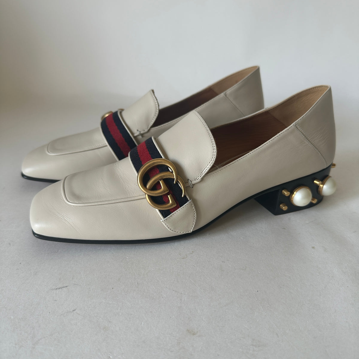 Pearl-Embellished Block Heel Pumps - Creme - EU 40