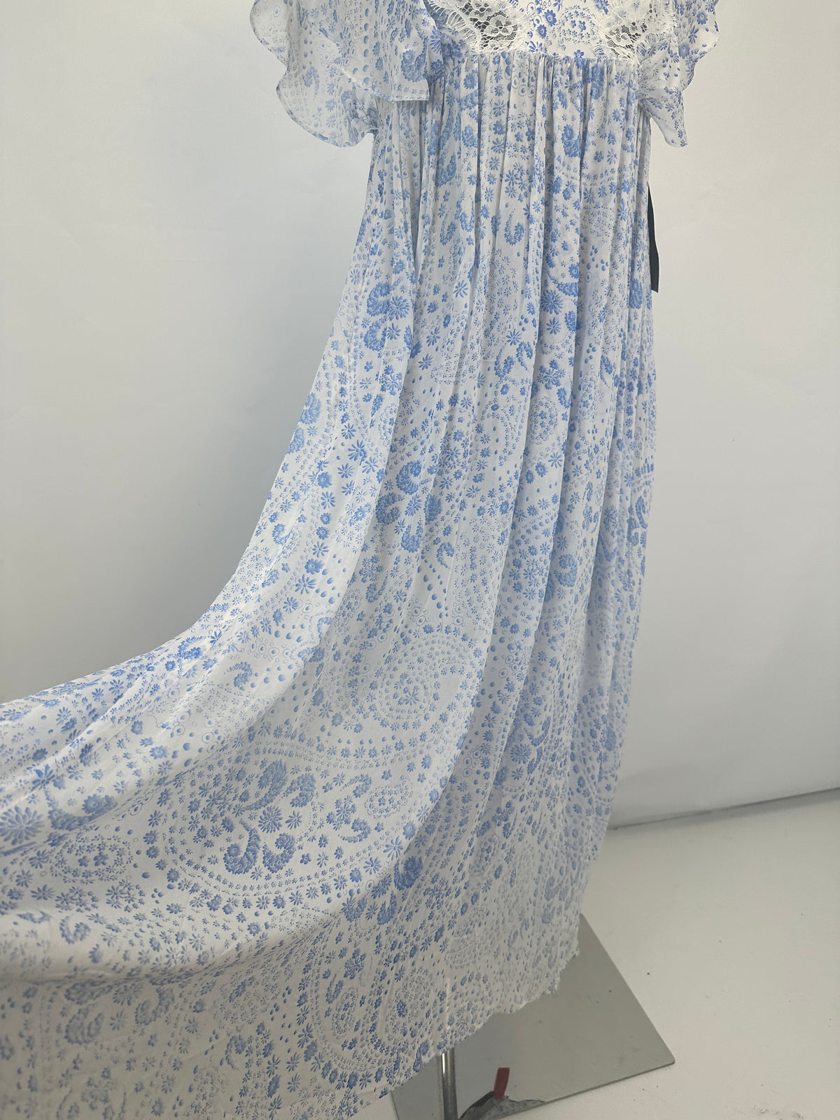 Empire-Waist Lace Dress - White/Blue - XS