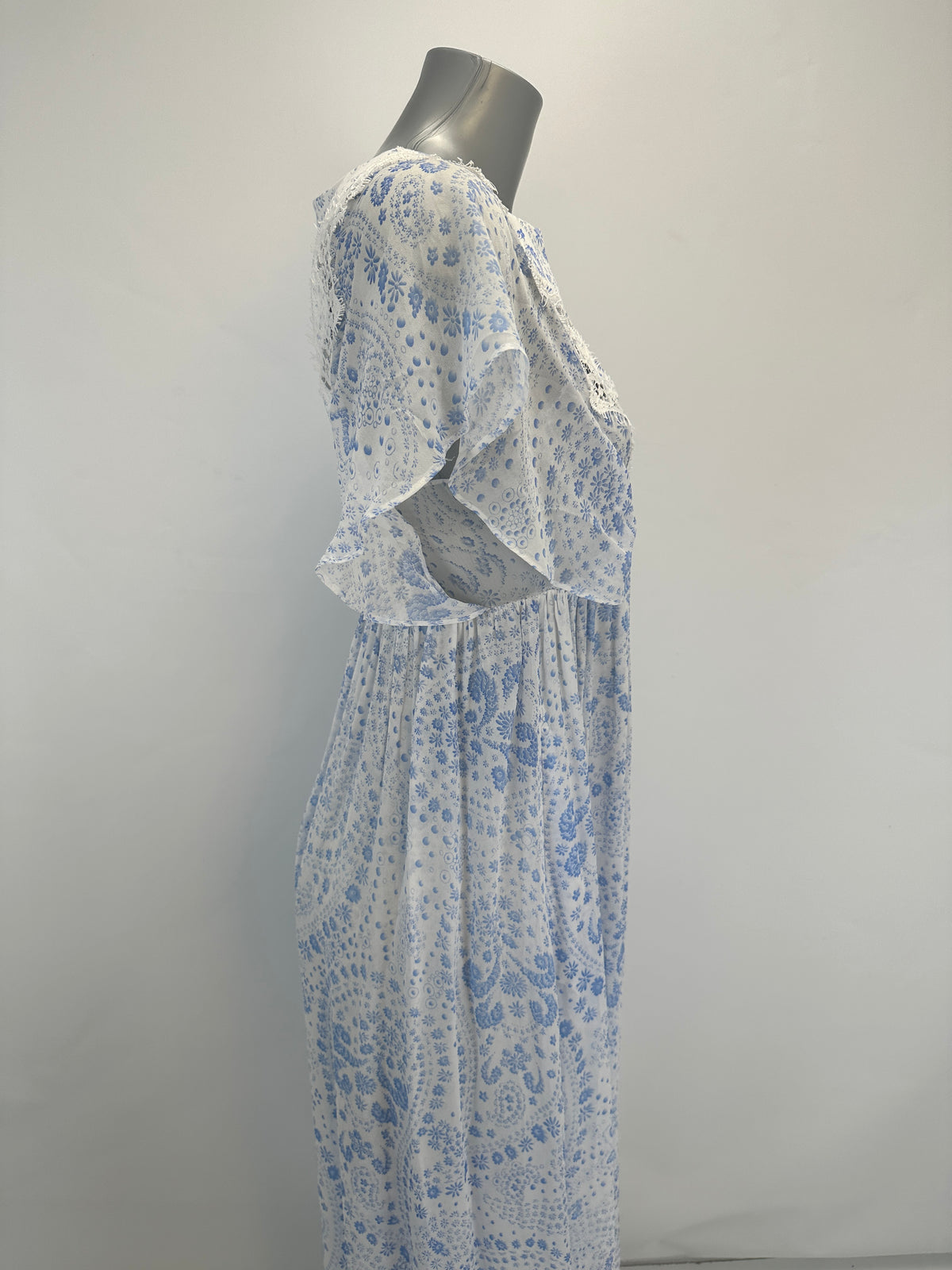 Empire-Waist Lace Dress - White/Blue - XS