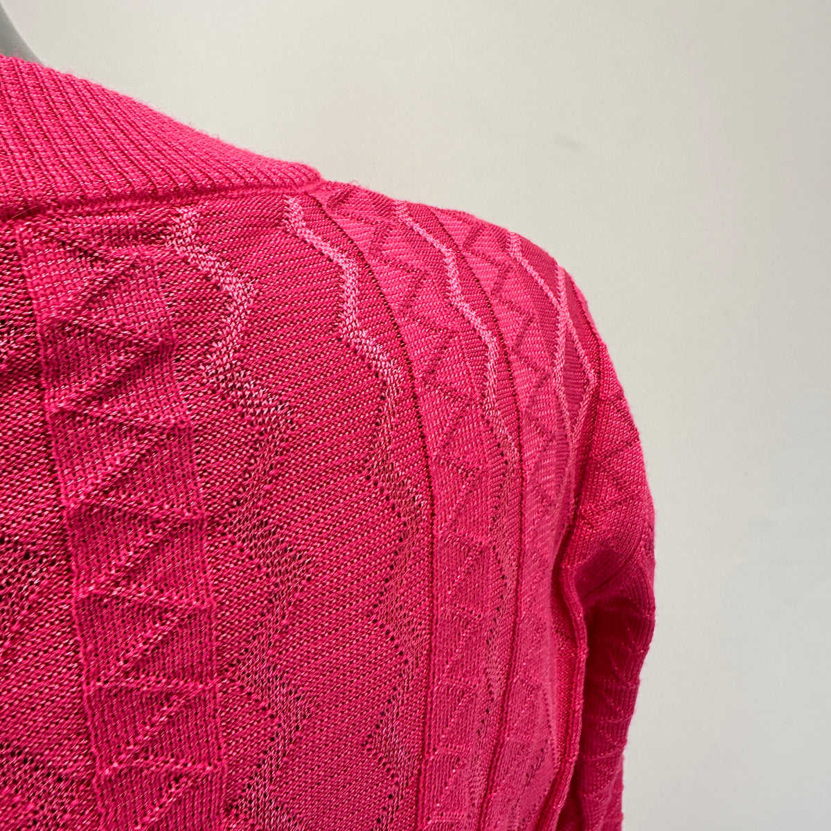 V-Neck Sweater – Pink - S