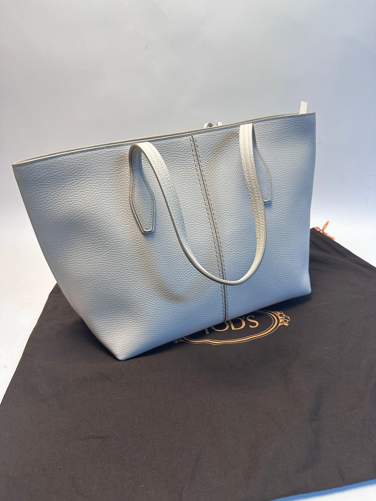 ANQ Shopping Media Zip - White