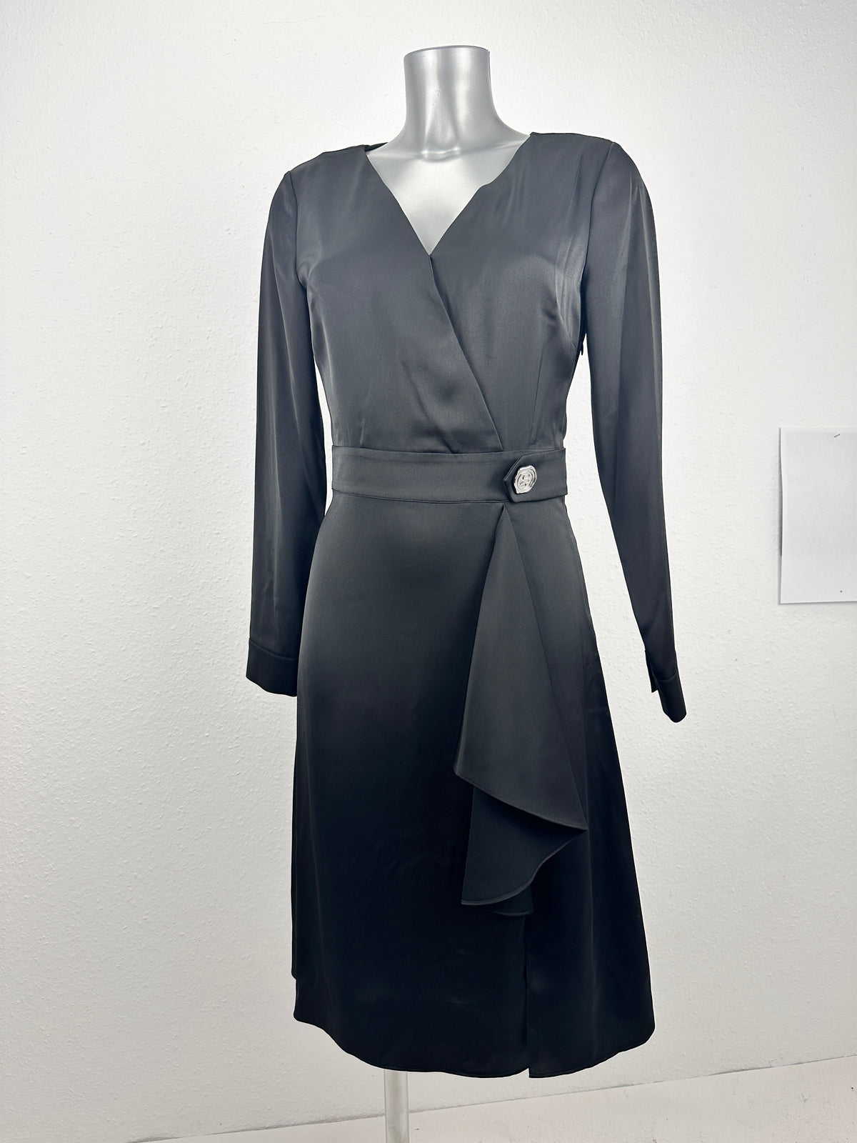Seal Button Satin Dress - Black - S