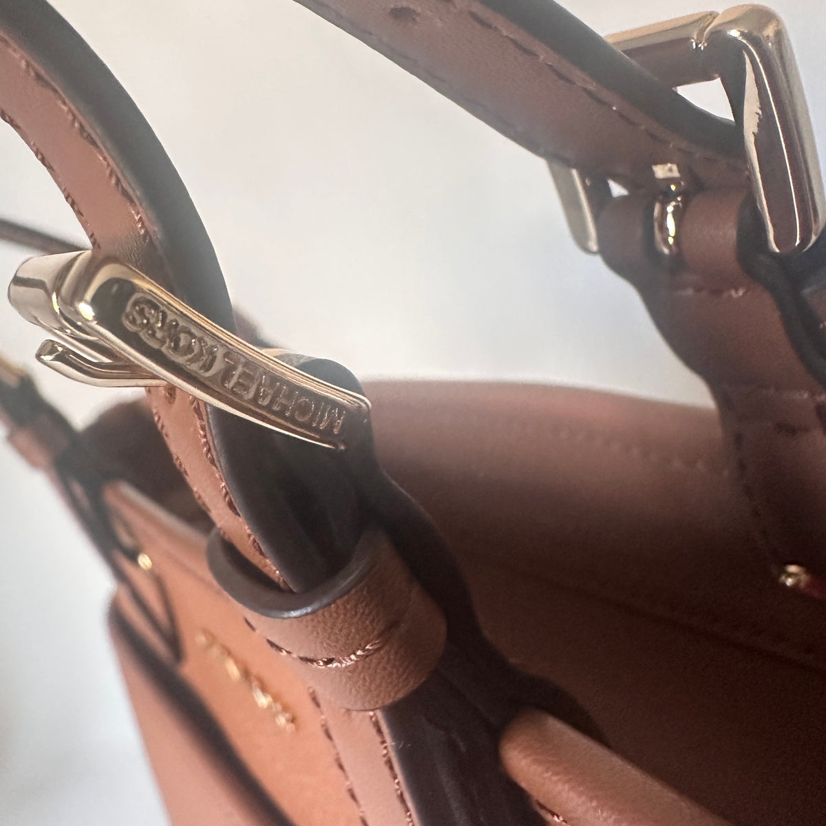 Winston Medium Pocket Tote - Luggage