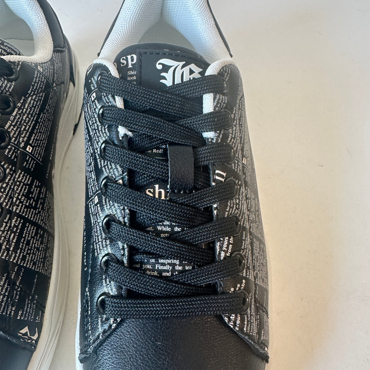 Sneakers Newspaper Print - Black - EU 37