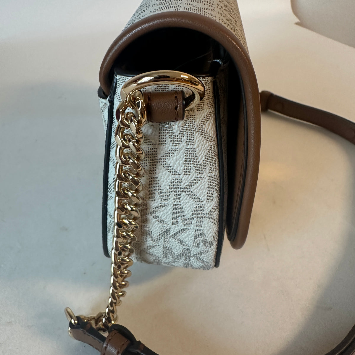 Mila Sling Messenger Monogram - Vanilla
