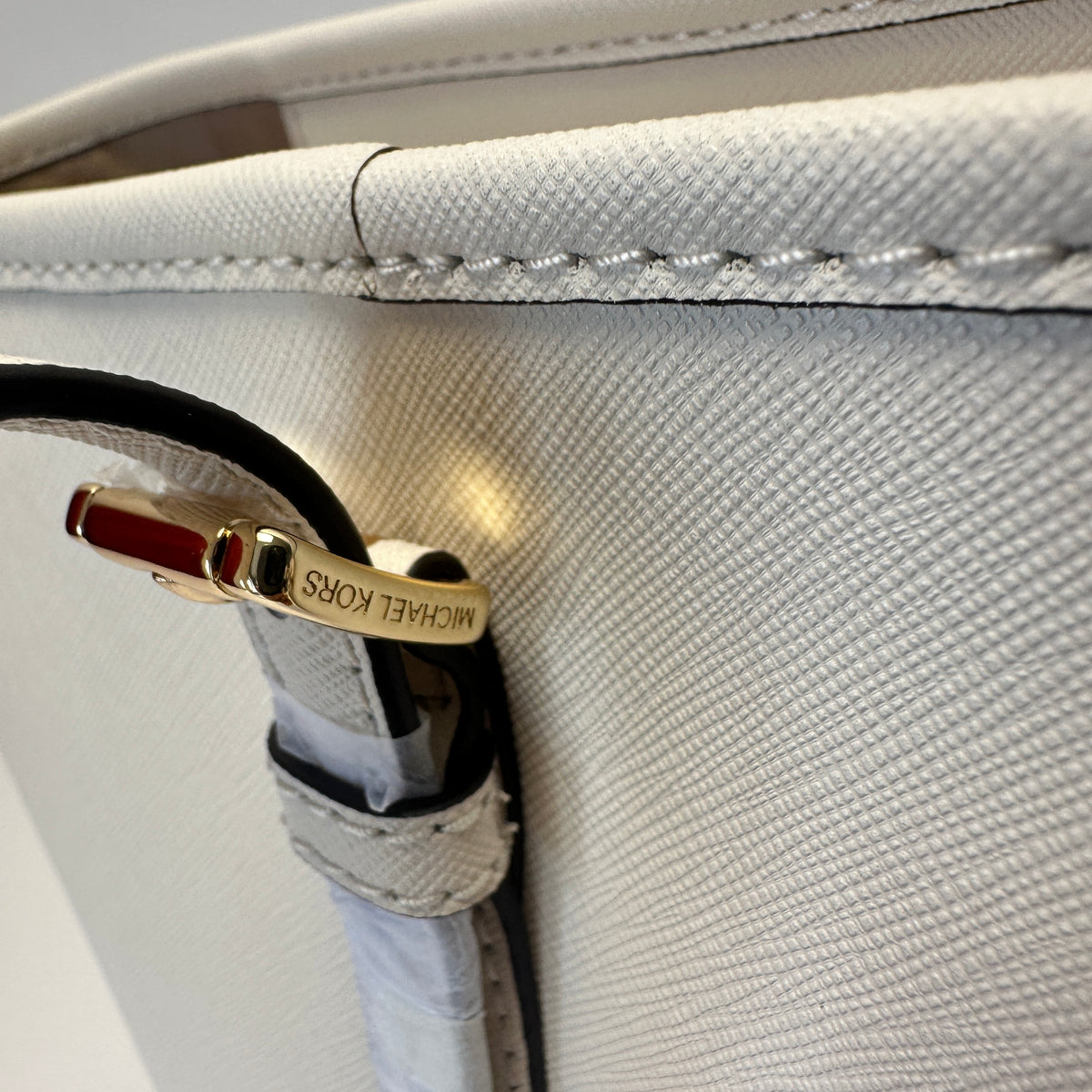 Jet Set Travel Large Shoulder Tote - Light Cream
