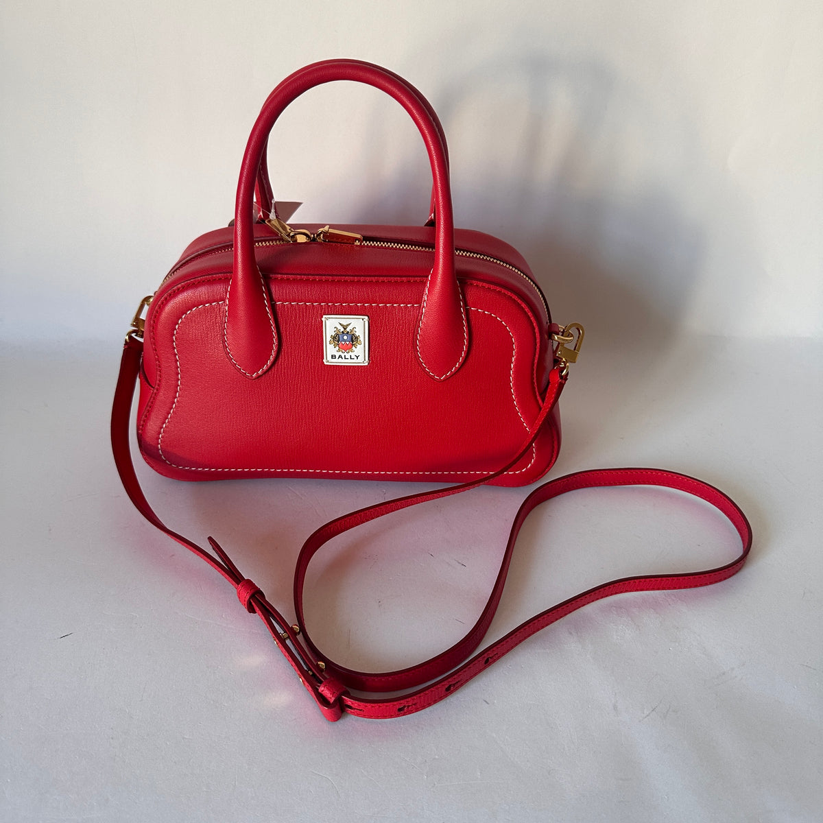 Unda Satchel - Swiss Red