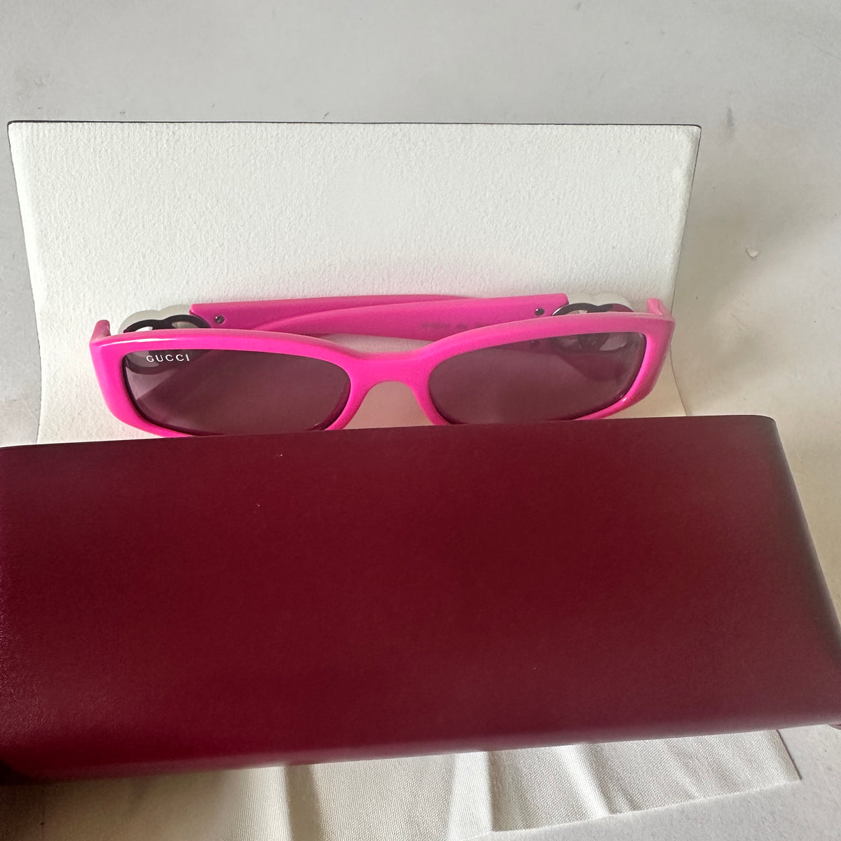 Sunglasses with GG Logo - Pink