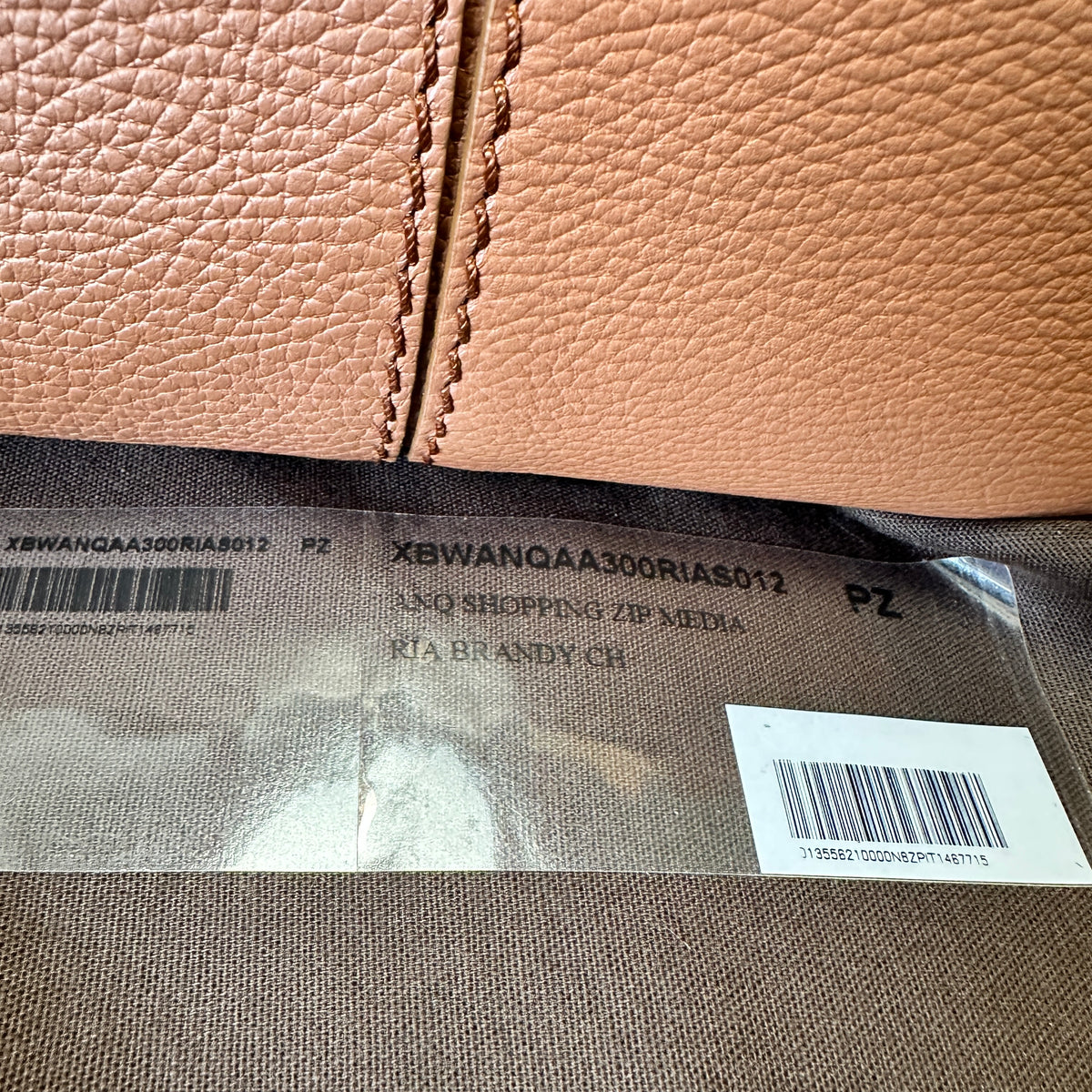 ANQ Shopping Zip Media - Brandy