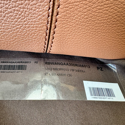 ANQ Shopping Zip Media - Brandy